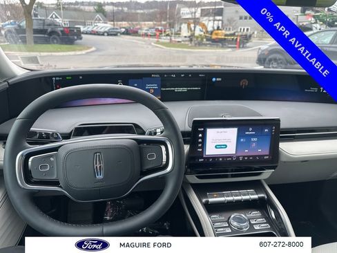 New 2026 Lincoln Nautilus Premier image 16