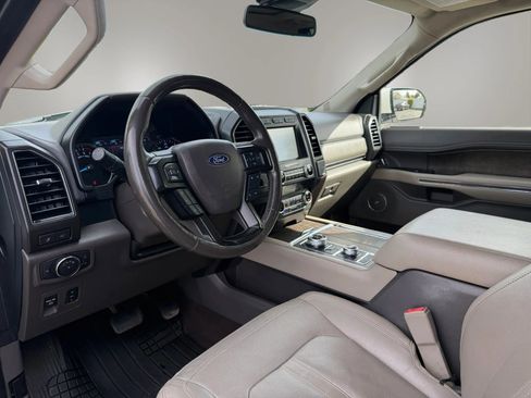 Used 2019 Ford Expedition Limited w/ Equipment Group 301A AWD/4WD image 14