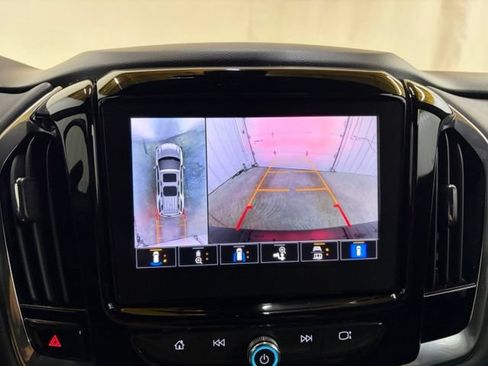 Used 2023 Chevrolet Traverse RS AWD/4WD image 68
