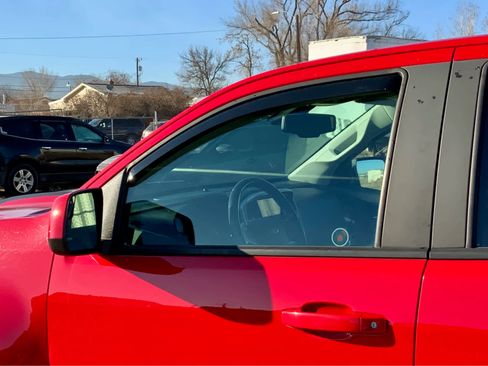 Used 2019 Chevrolet Colorado ZR2 image 11