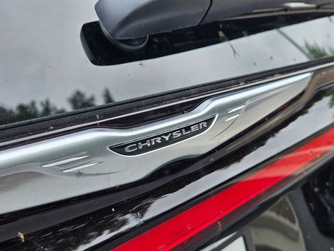 New 2025 Chrysler Pacifica Select image 11