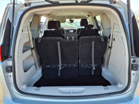 Used 2024 Chrysler Voyager LX image 29