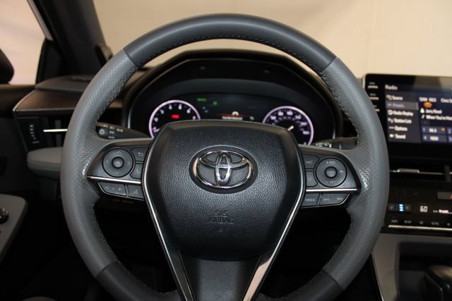 Used 2019 Toyota Avalon Limited w/ All Weather Liner Package FWD image 21