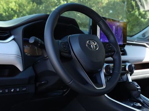 Used 2025 Toyota RAV4 Limited w/ Advanced Technology Package image 5