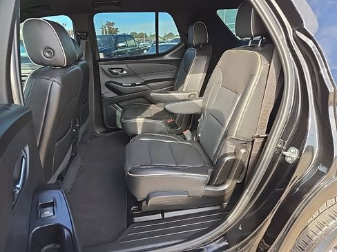 Used 2023 Chevrolet Traverse Premier image 21