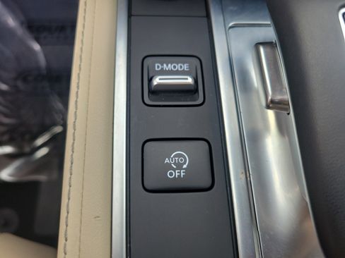 Certified 2025 INFINITI QX60 Pure image 16