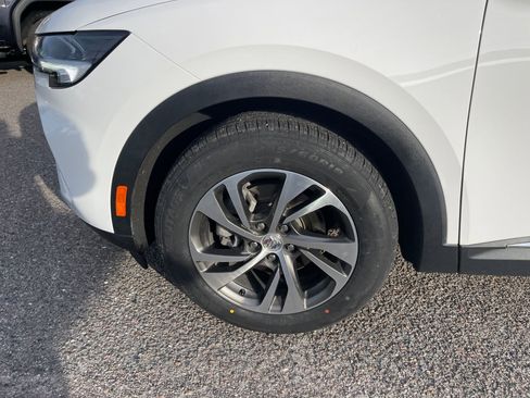 Used 2023 Buick Envision Essence image 12