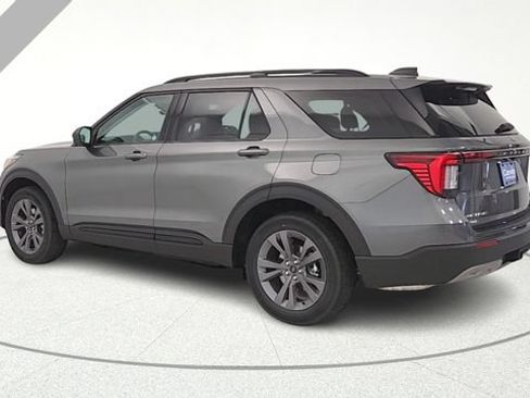 New 2026 Ford Explorer Active w/ Active Comfort Package AWD/4WD image 5