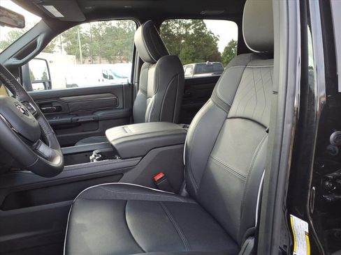 New 2025 RAM 3500 Limited image 20