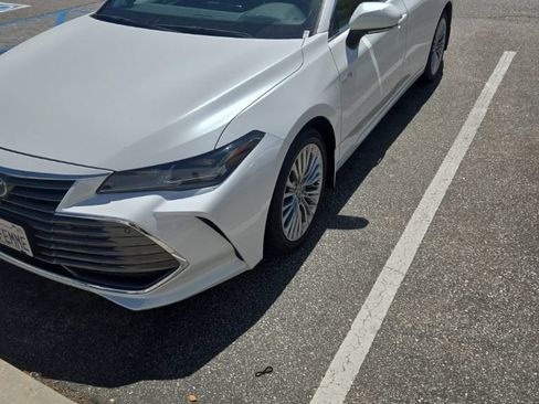 Used 2021 Toyota Avalon Limited w/ Advanced Safety Package FWD image 1