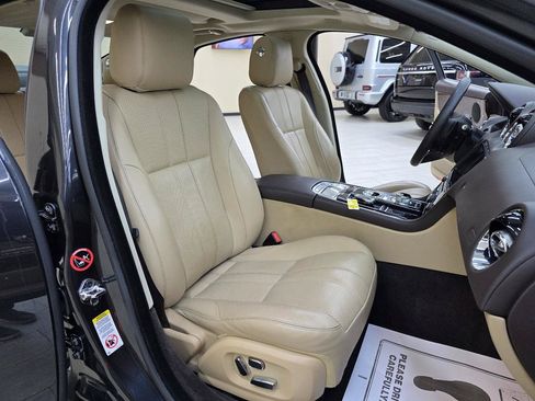 Used 2012 Jaguar XJ RWD image 20
