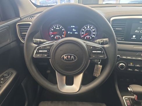 Used 2022 Kia Sportage LX image 19