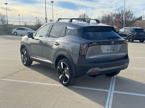 New 2026 Nissan Kicks SR w/ Cold Weather Package image 6