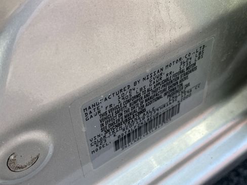 Used 2025 Nissan Versa SV image 28