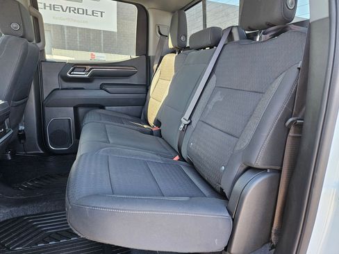 Used 2023 Chevrolet Silverado 1500 LT Trail Boss w/ Convenience Package II image 27