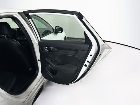 Used 2025 Honda Civic Sport image 29