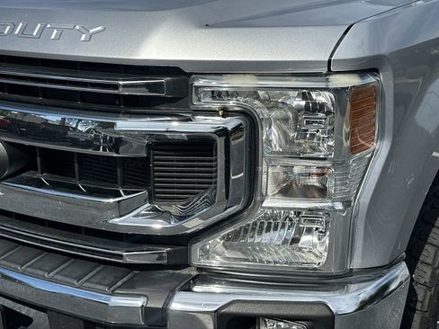 Used 2021 Ford F250 XLT w/ XLT Premium Package AWD/4WD image 11