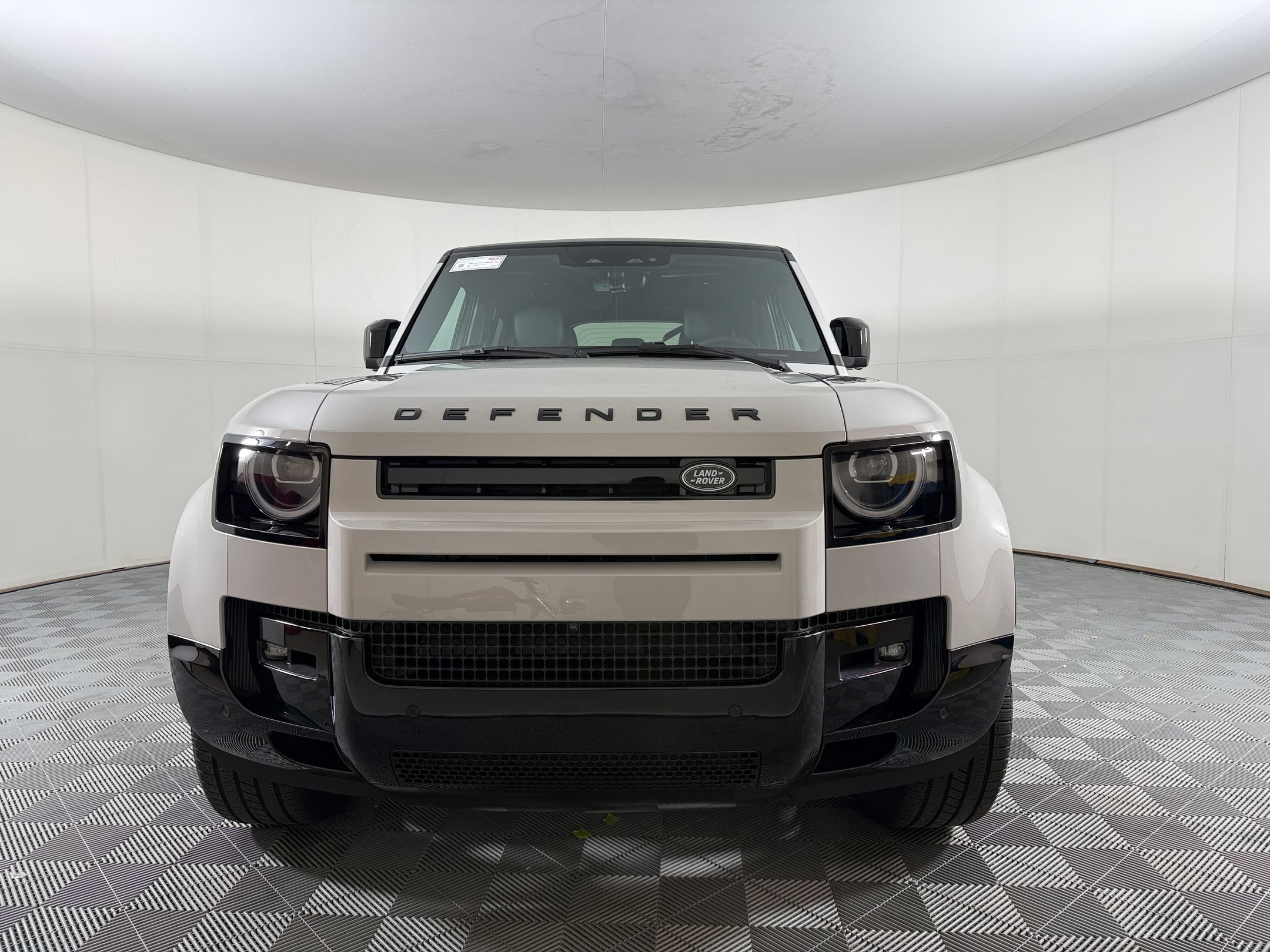 New 2026 Land Rover Defender 110 X-Dynamic SE AWD/4WD image 6