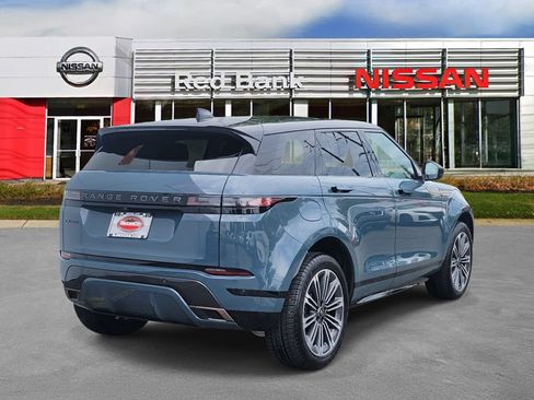 Used 2024 Land Rover Range Rover Evoque Dynamic SE AWD/4WD image 6