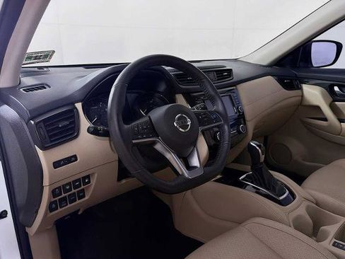 Certified 2018 Nissan Rogue SL w/ Premium Package image 7