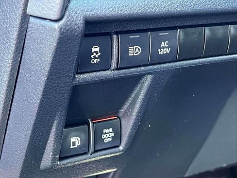 Certified 2024 Toyota Sienna XLE Woodland Edition image 24