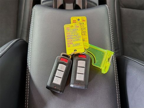 Used 2022 Mitsubishi Eclipse Cross SE image 29