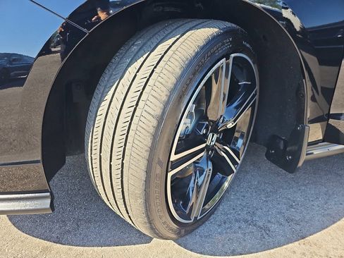 Used 2025 Honda Accord Sport image 36