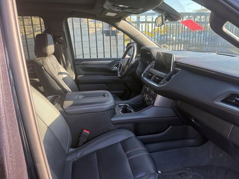 Used 2022 Chevrolet Suburban RST w/ Luxury Package image 5