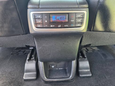 Used 2014 Toyota Highlander Limited Platinum AWD/4WD image 56