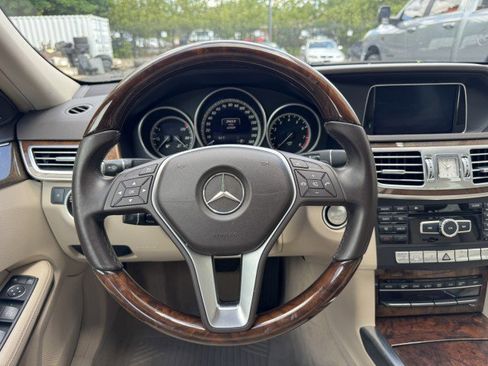 Used 2014 Mercedes-Benz E 350 4MATIC Sedan w/ Premium 1 Package image 23