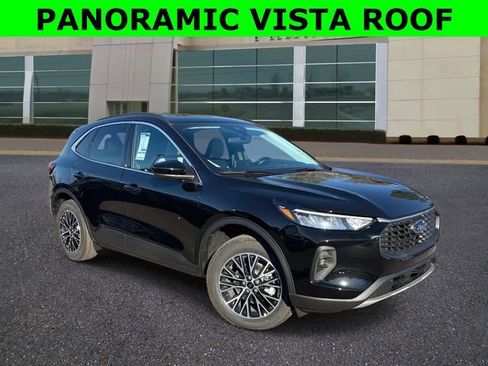 New 2026 Ford Escape SE FWD image 1