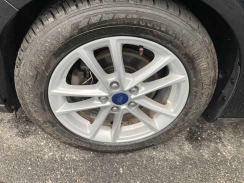 Used 2018 Ford Focus SE FWD image 34