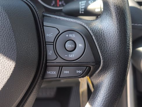 Certified 2021 Toyota RAV4 LE w/ Carpet Mat Package (TMS) image 19