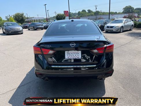 Used 2023 Nissan Altima 2.5 SR w/ SR Premium Package FWD image 7