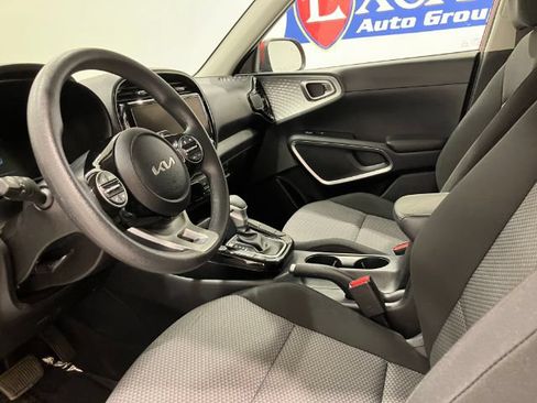 Used 2023 Kia Soul S FWD image 21