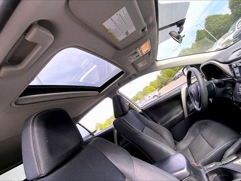 Used 2013 Toyota RAV4 XLE AWD/4WD image 14