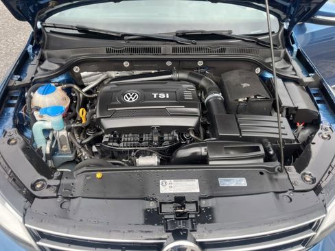 Used 2017 Volkswagen Jetta SEL FWD image 15