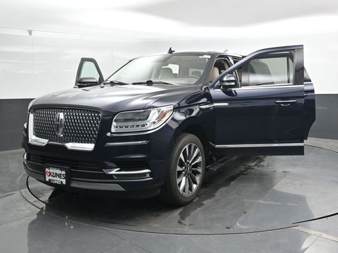 Used 2021 Lincoln Navigator L Reserve w/ Luxury Package AWD/4WD image 40