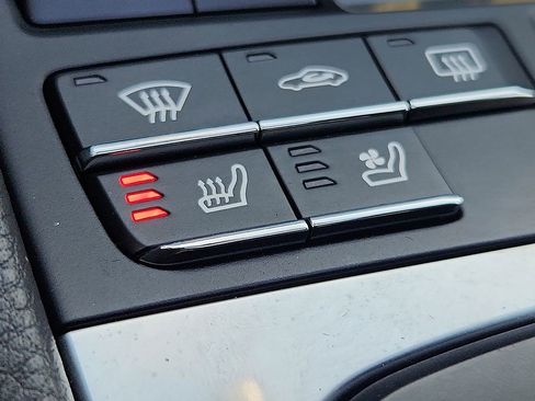 Certified 2021 Porsche 718 Boxster image 19