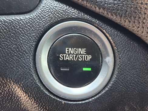Used 2020 Chevrolet Equinox Premier AWD/4WD image 33