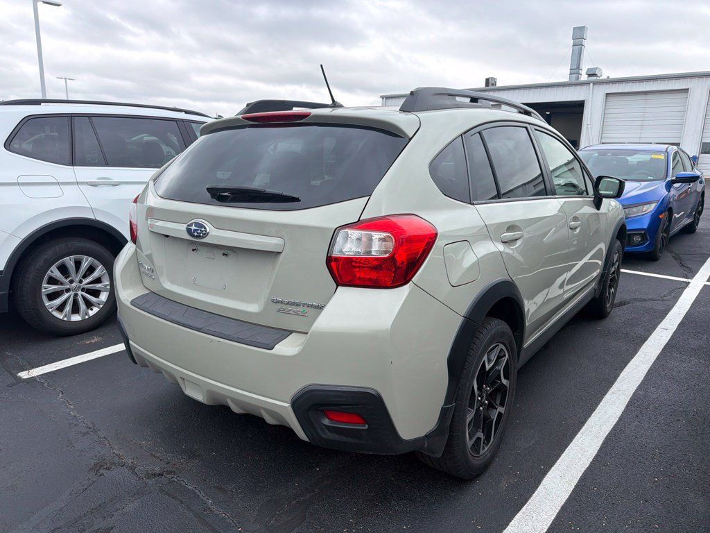 Used 2016 Subaru Crosstrek 2.0i AWD/4WD image 3