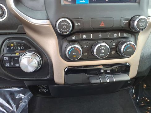 Used 2022 RAM 1500 Laramie image 25