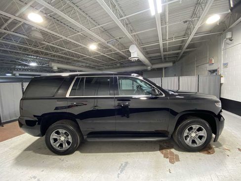 Used 2018 Chevrolet Tahoe LS w/ Enhanced Driver Alert Package image 27