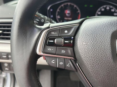 Used 2018 Honda Accord Touring image 21