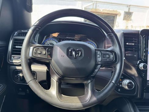 Used 2022 RAM 1500 Limited AWD/4WD image 12