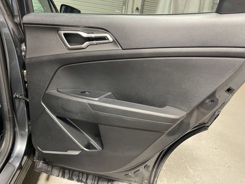 Used 2024 Kia Sportage LX image 11