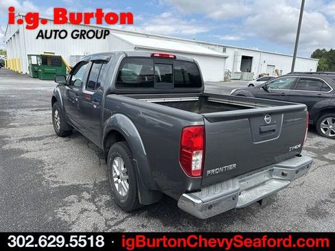Used 2016 Nissan Frontier SV w/ SV Value Truck Package AWD/4WD image 4