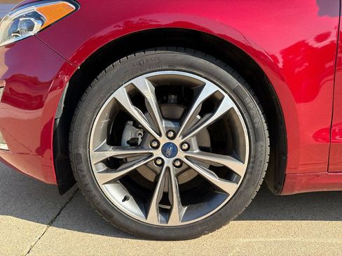 Used 2019 Ford Fusion Titanium image 28