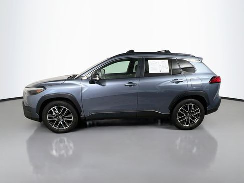 Used 2026 Toyota Corolla Cross XLE w/ Convenience Package FWD image 9