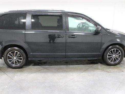 Used 2019 Dodge Grand Caravan GT FWD image 11